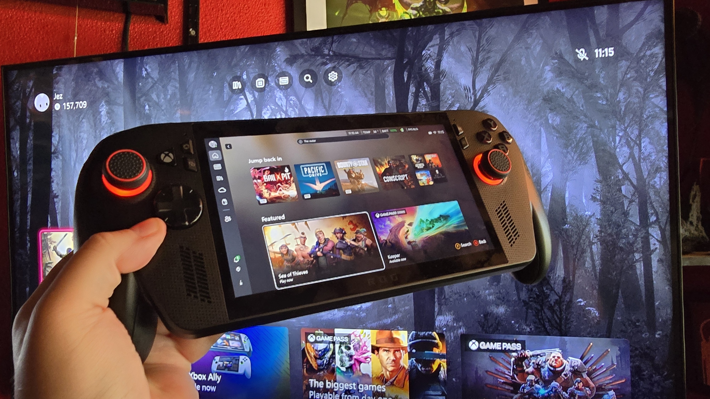 Thiết bị chơi game cầm tay Xbox Ally