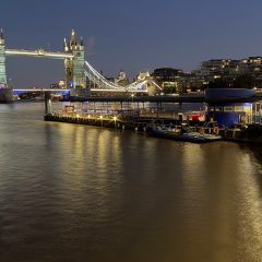 Ảnh Tower Bridge từ iPhone 18 Pro ở f/4, phơi 4 giây