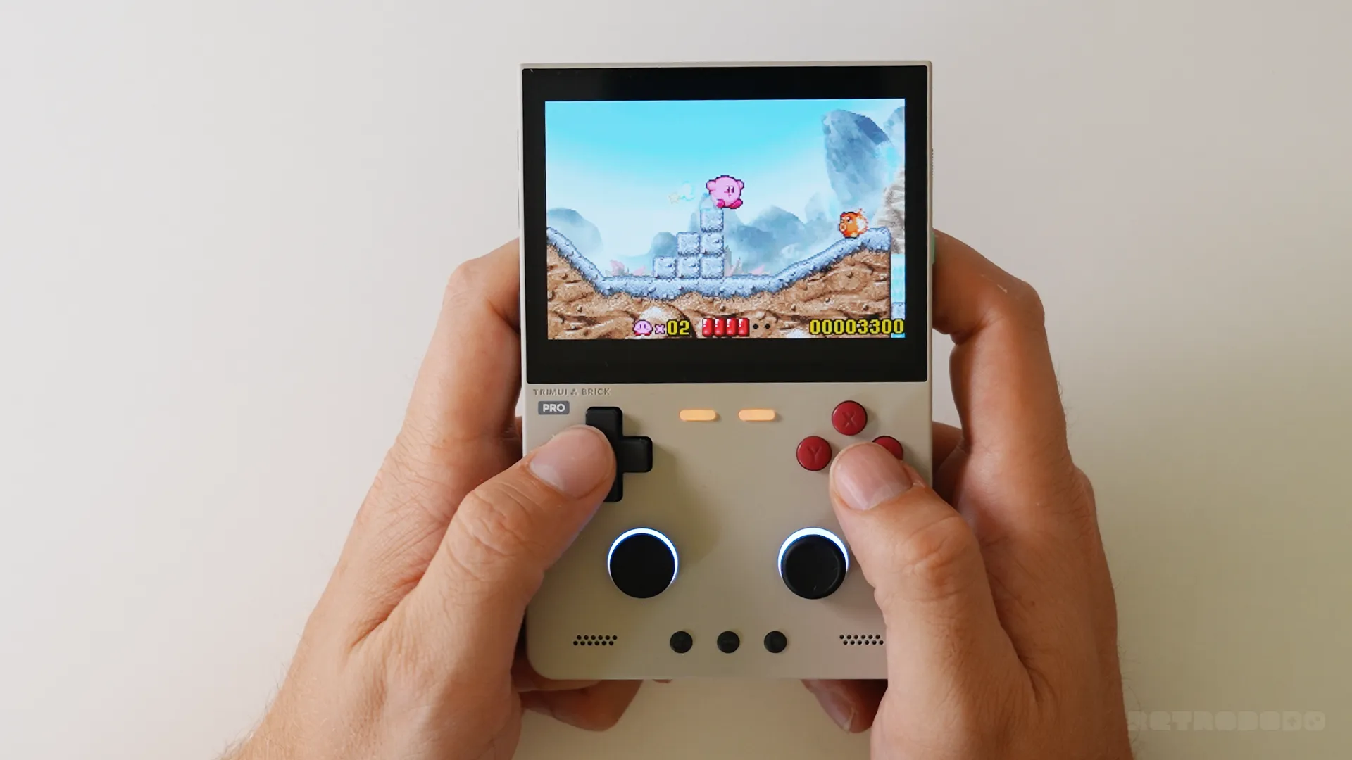 TrimUI Brick Pro chơi game GBA