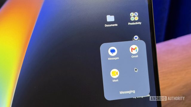 Ứng dụng Android hiển thị trên ASUS Googlebook 14