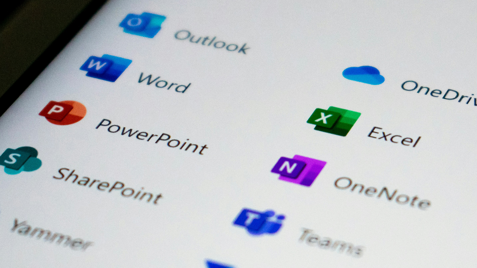 Các ứng dụng Microsoft Office trên màn hình