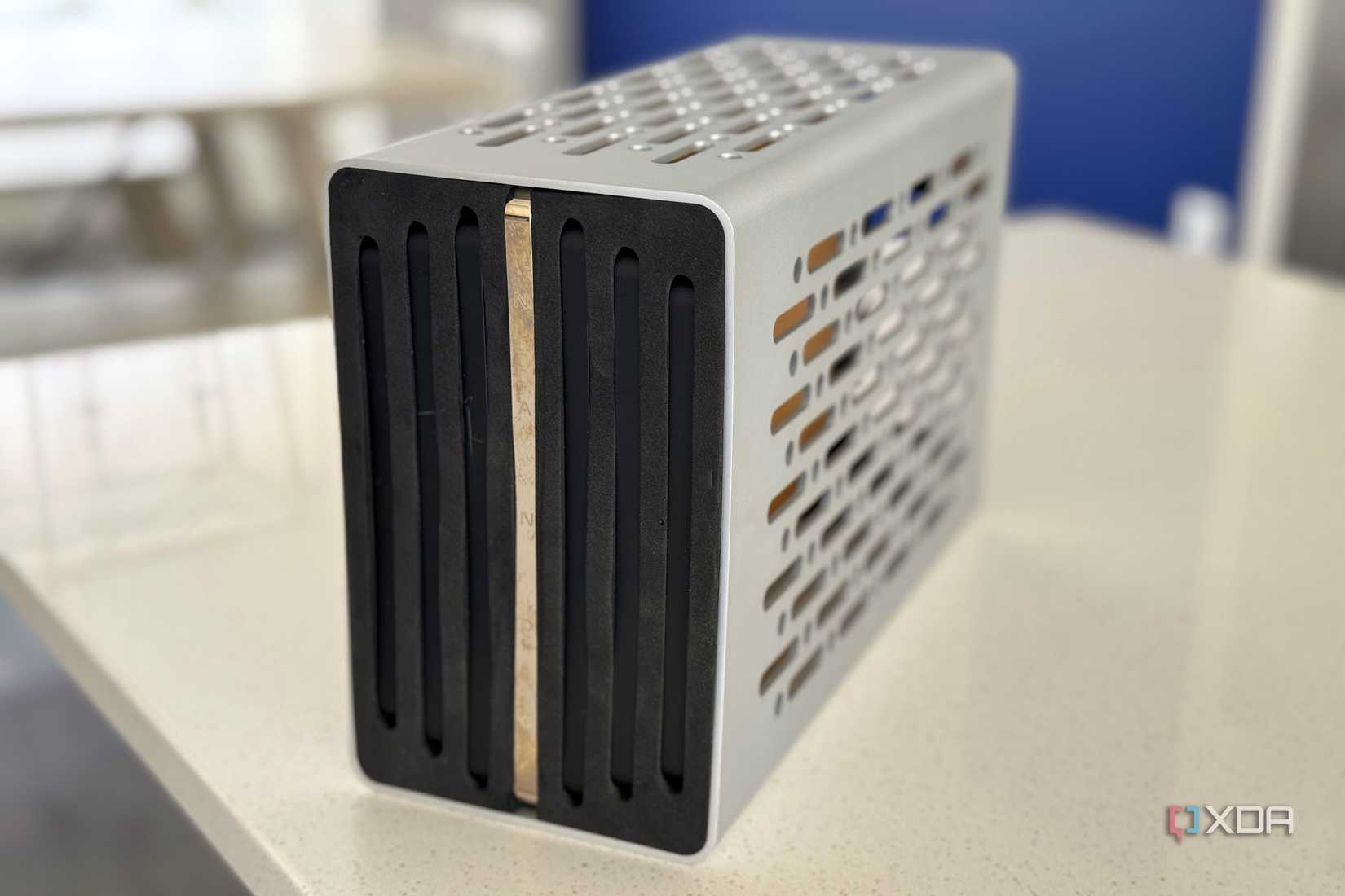 Vỏ thùng máy PC SFF nhỏ gọn NANOQ S
