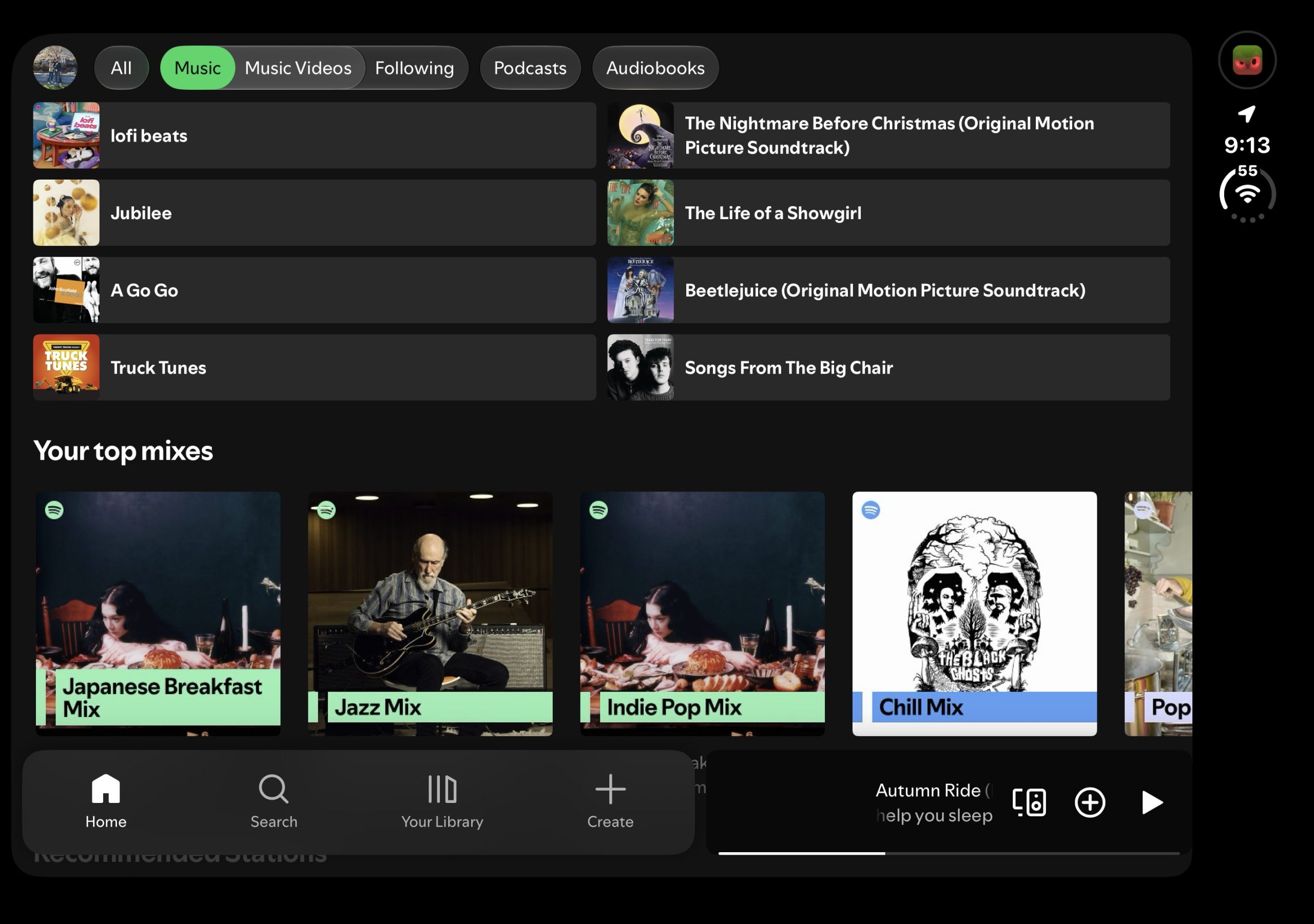 Vùng đen cạnh Spotify là ví dụ về không gian bị bỏ phí khi ứng dụng chưa thích nghi đầy đủ. Ảnh: The Verge.